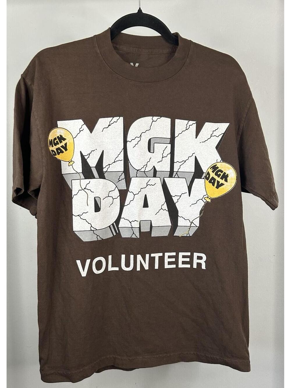 MGK Day Volunteer T-Shirt Men’s Size Small Machine Gun Kelly